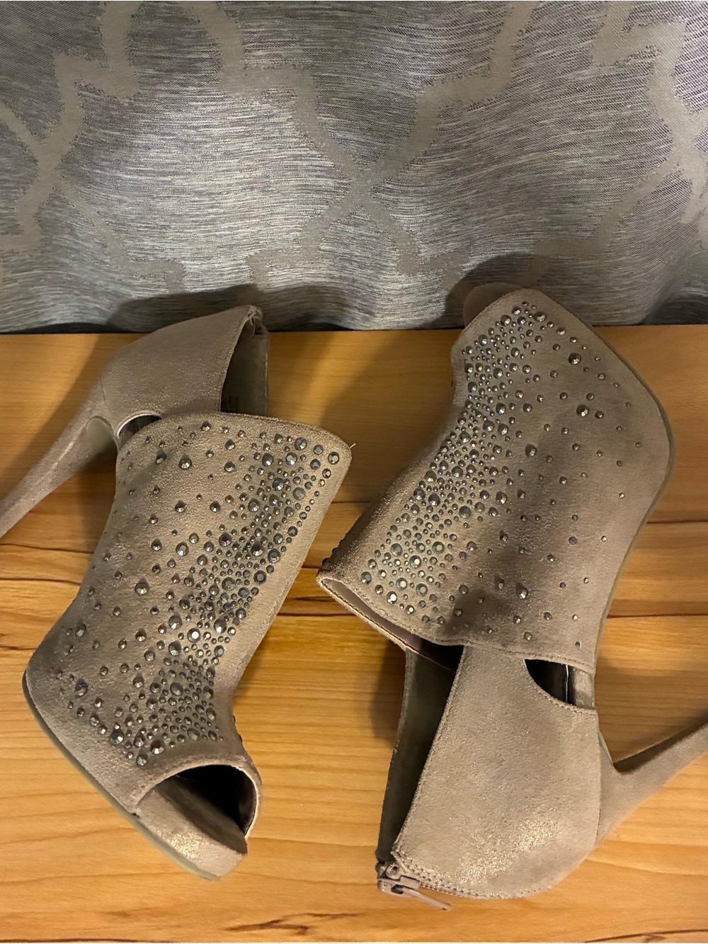 NWOT! Jennifer Lopez Taupe Studded Peep-Toe Stiletto Booties - Picture 7 of 11
